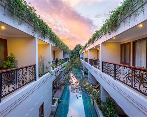 Compare Cheap Hotels in Gayle .